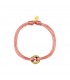 Roze satijnen armband met goudkleurig clipdetail