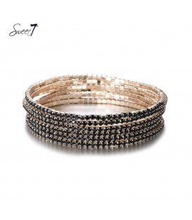 Zwarte armband met meerdere strengen en kristal steentjes