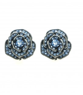 Rozen oorclips met blauwe strass steentjes